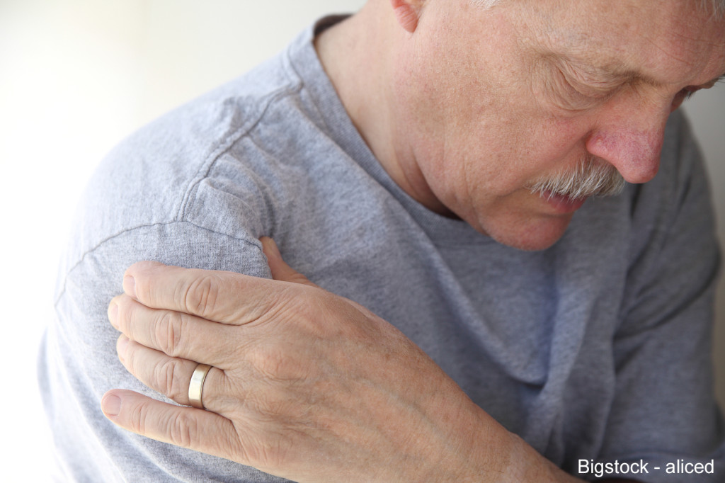 shoulder pain in a senior man